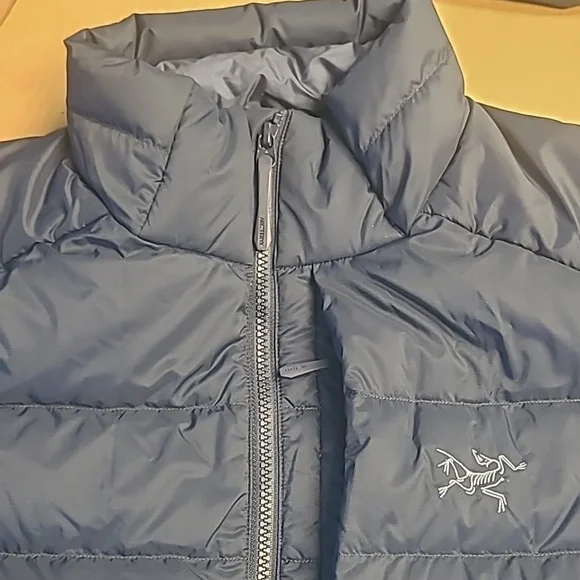 Arc'teryx Thorium Jacket Men's - Black Sapphire, Large - Season 2024 - Picture 4 of 11